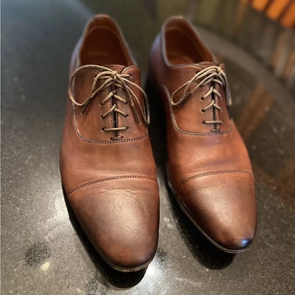 Men's Six 8.5 Santoni Brown Cap Toe Shoes